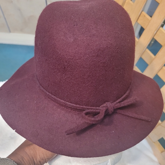 Wool hat - Picture 2 of 6